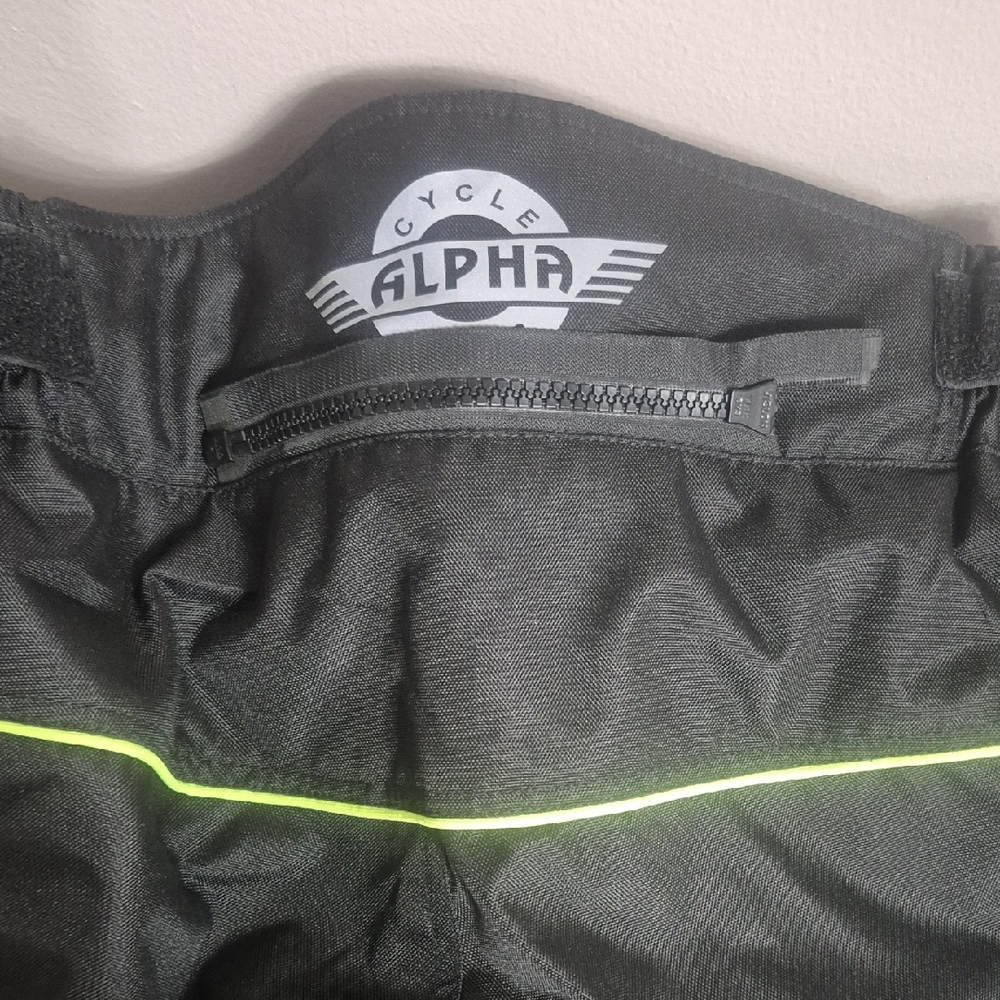 Alpha waterproof pants - Picture 7 of 10